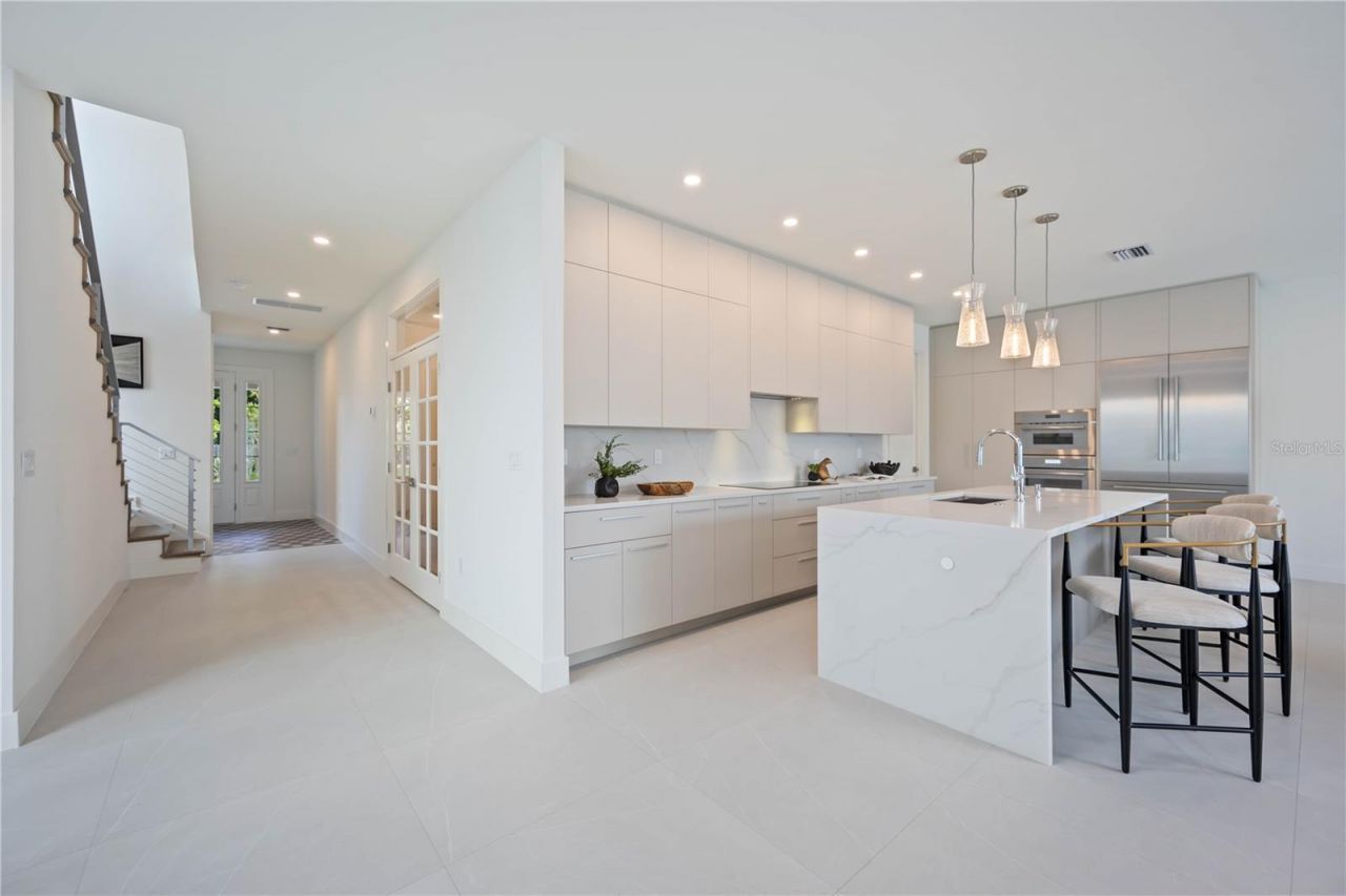 2590 Floyd Street, Sarasota, FL 34239 Photo