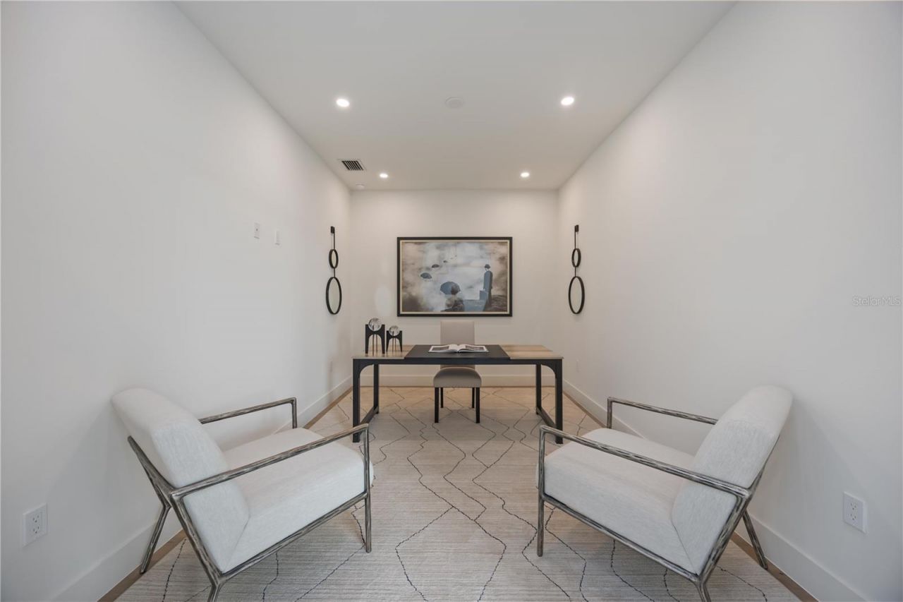 2590 Floyd Street, Sarasota, FL 34239 Photo