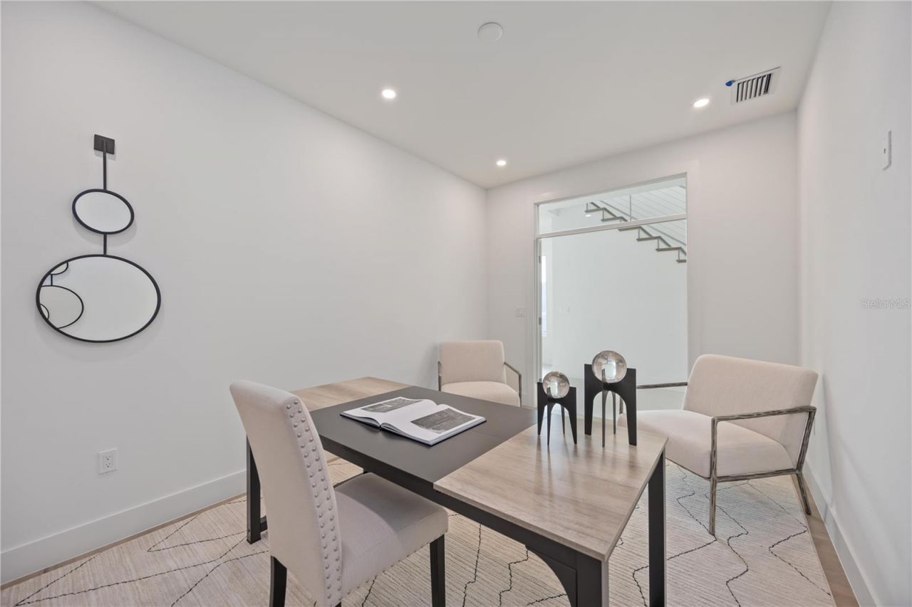 2590 Floyd Street, Sarasota, FL 34239 Photo