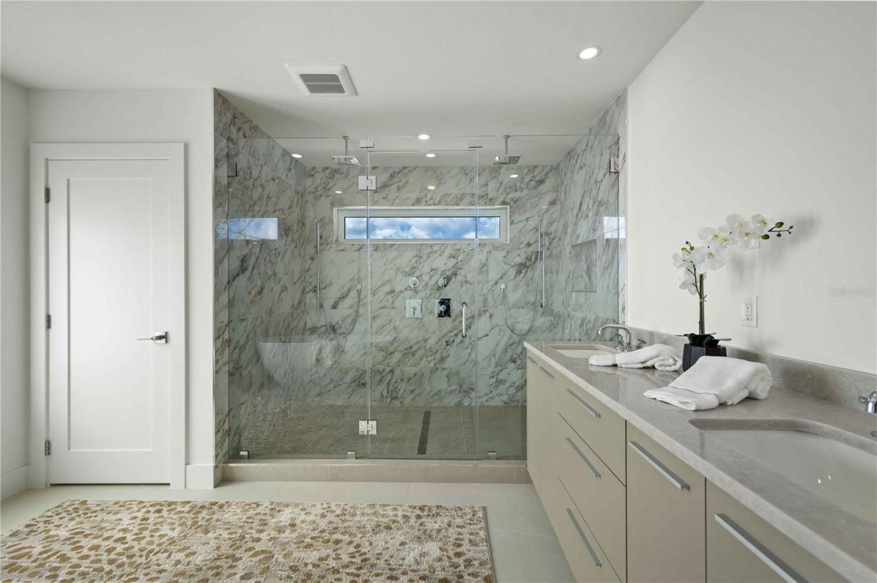 2590 Floyd Street, Sarasota, FL 34239 Photo