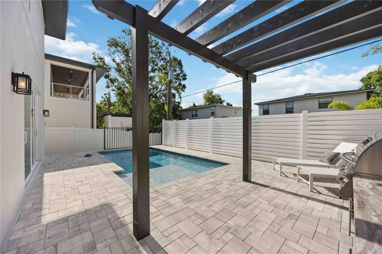 2590 Floyd Street, Sarasota, FL 34239 Photo