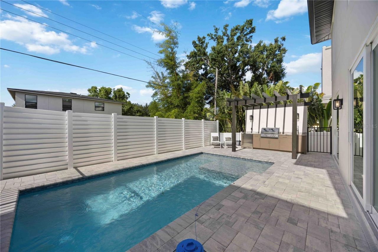 2590 Floyd Street, Sarasota, FL 34239 Photo