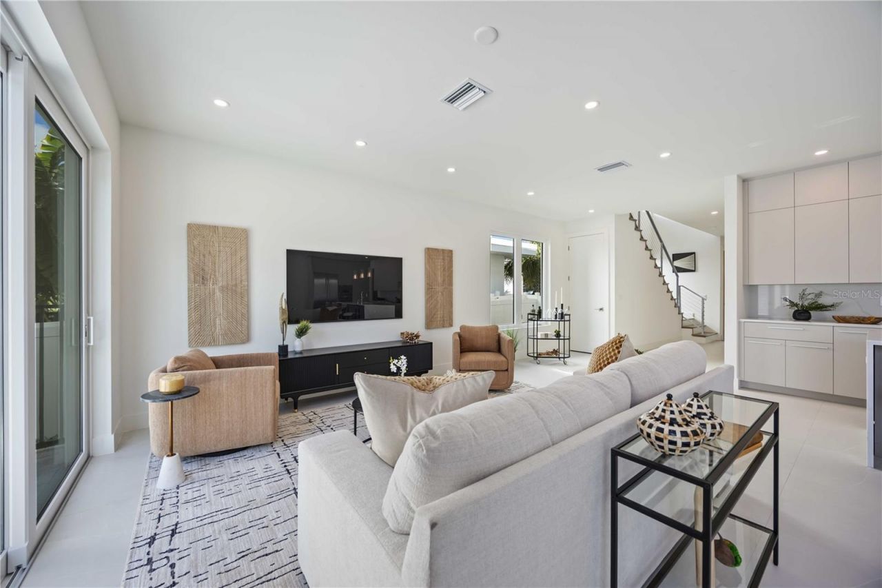 2590 Floyd Street, Sarasota, FL 34239 Photo