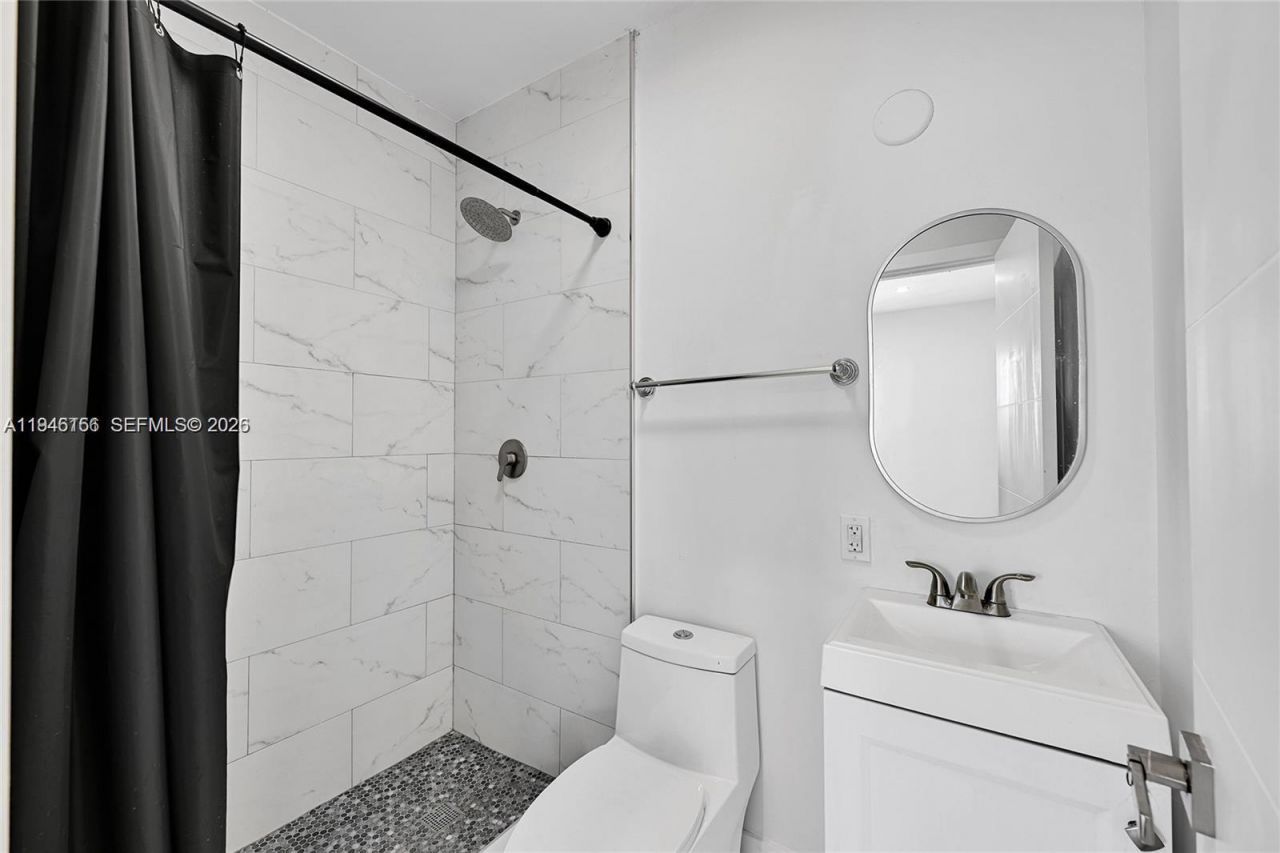 21 NE 48th St, Unit 21, Miami, FL 33137 Photo