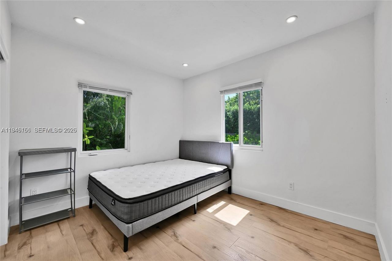 21 NE 48th St, Unit 21, Miami, FL 33137 Photo