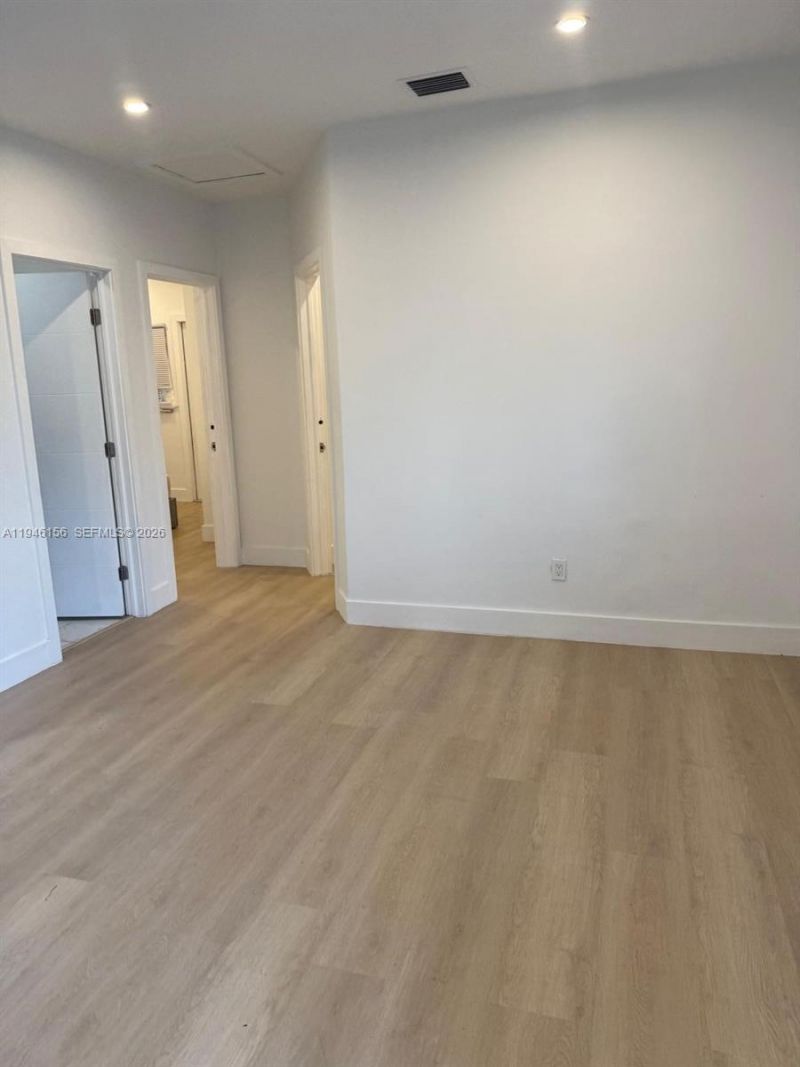 21 NE 48th St, Unit 21, Miami, FL 33137 Photo