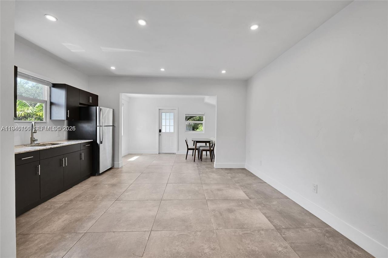 21 NE 48th St, Unit 21, Miami, FL 33137 Photo