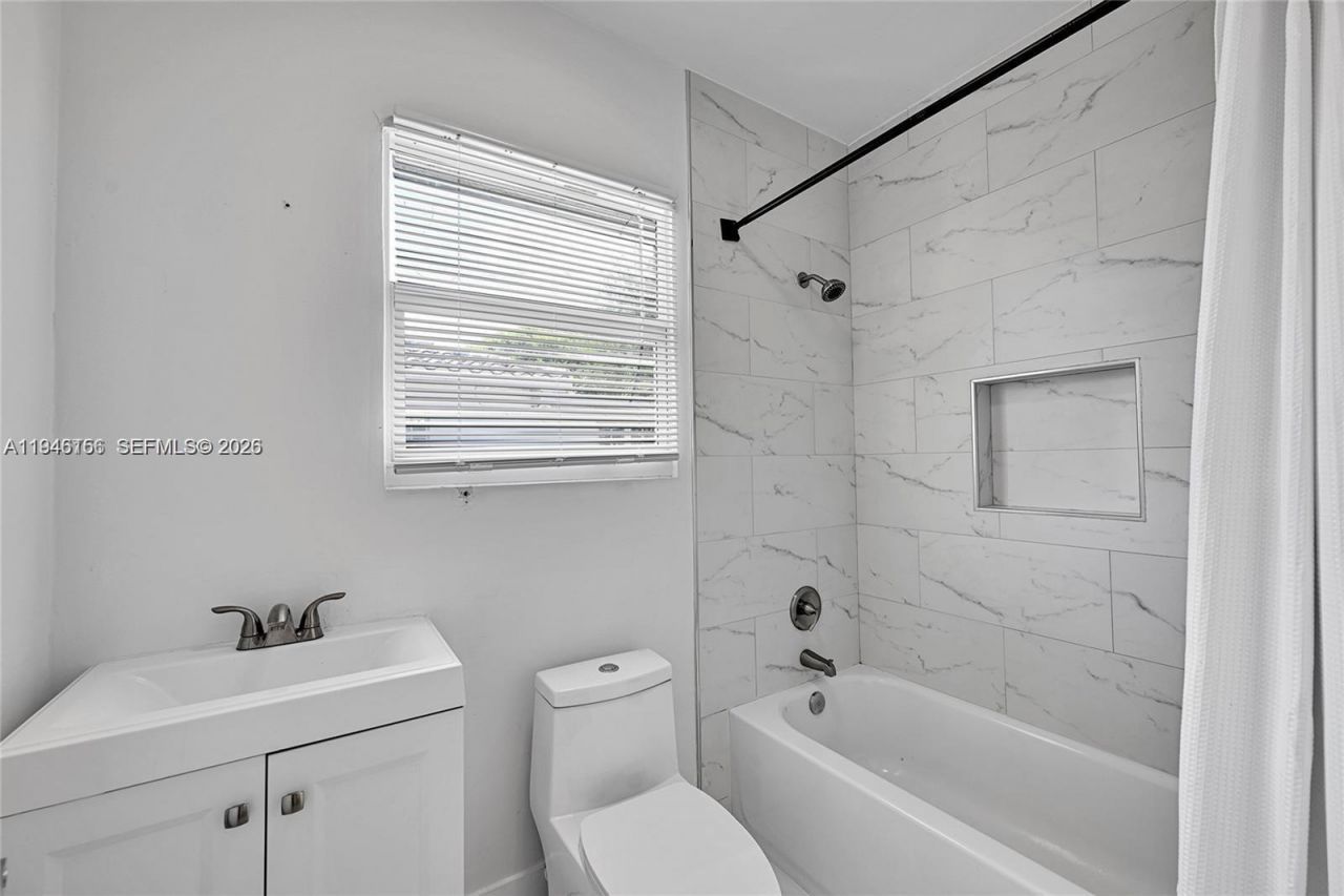 21 NE 48th St, Unit 21, Miami, FL 33137 Photo