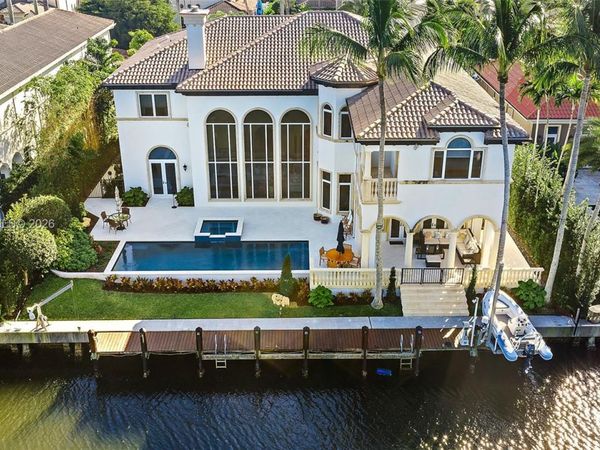 849 Harbour Isle Pl, North Palm Beach, FL 33410