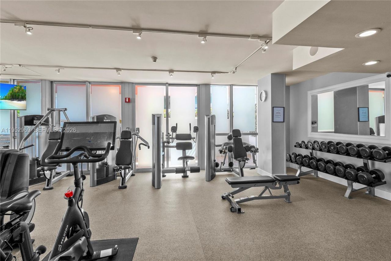 101 Ocean Dr, Unit 704, Miami Beach, FL 33139 Photo