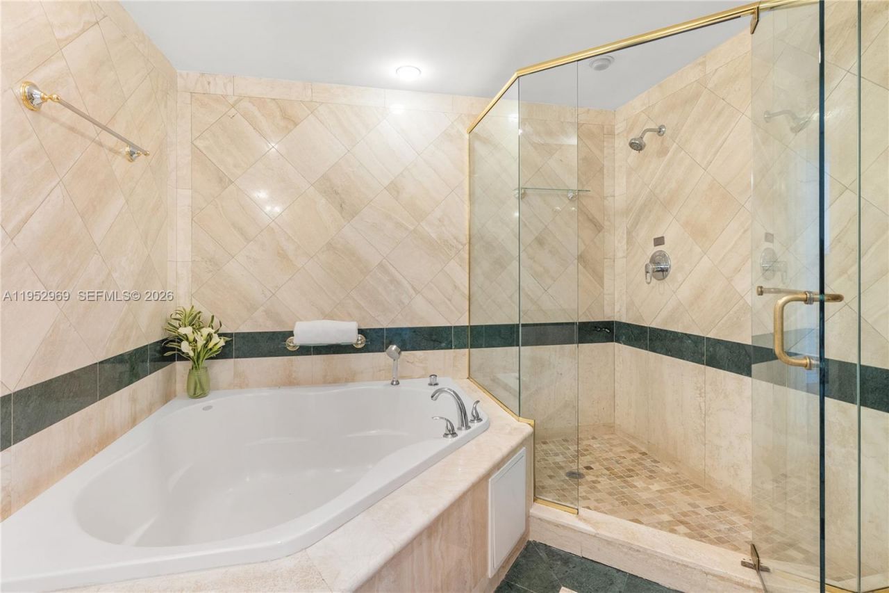 101 Ocean Dr, Unit 704, Miami Beach, FL 33139 Photo