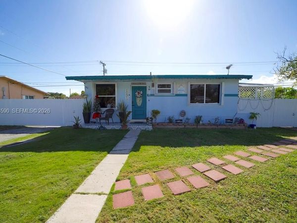 10910 SW 217th Ter, Miami, FL 33170