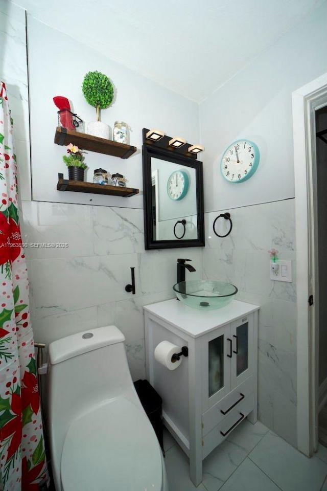 10910 SW 217th Ter, Miami, FL 33170 Photo