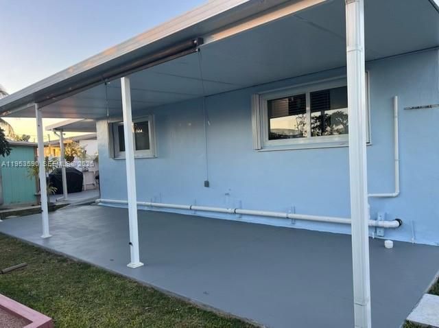 10910 SW 217th Ter, Miami, FL 33170 Photo