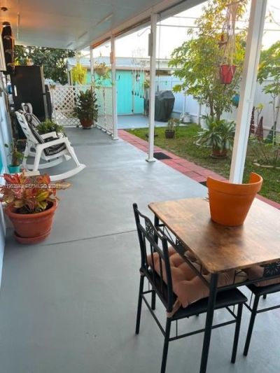 10910 SW 217th Ter, Miami, FL 33170 Photo