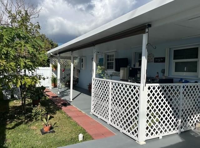 10910 SW 217th Ter, Miami, FL 33170 Photo