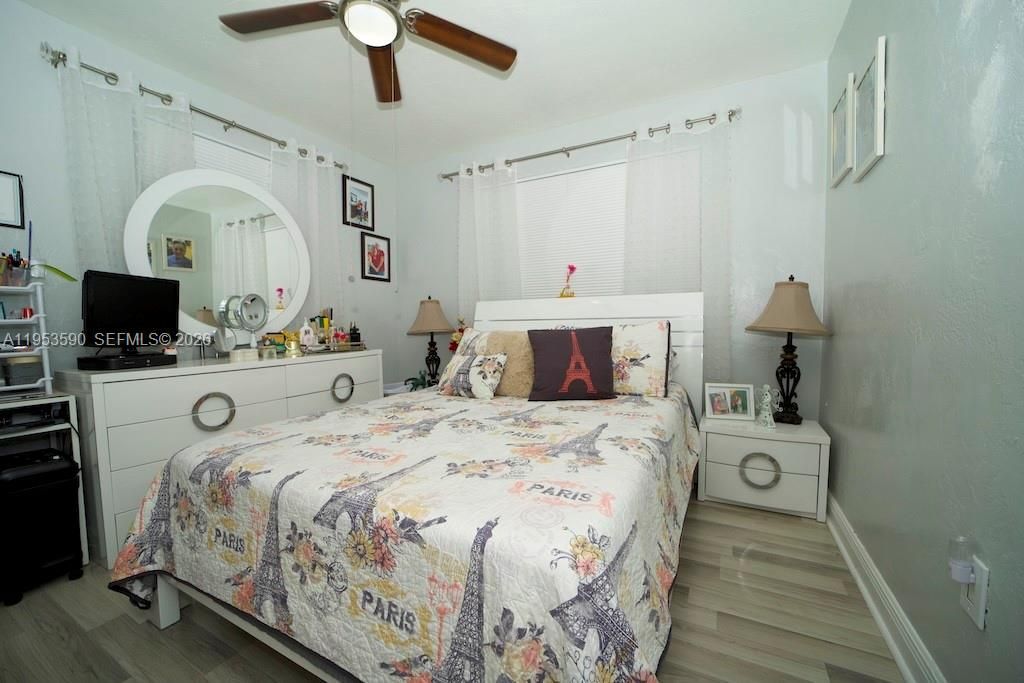 10910 SW 217th Ter, Miami, FL 33170 Photo