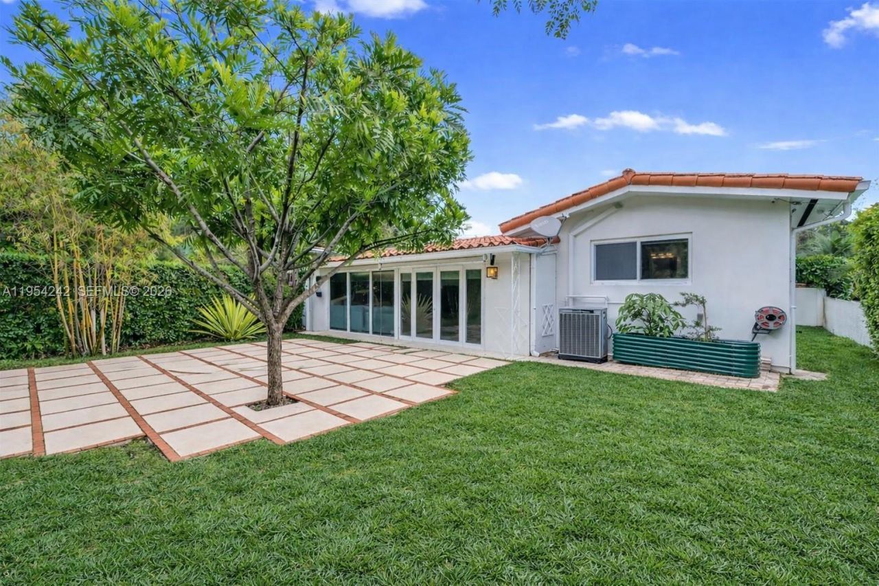 1200 El Rado St, Coral Gables, FL 33134 Photo