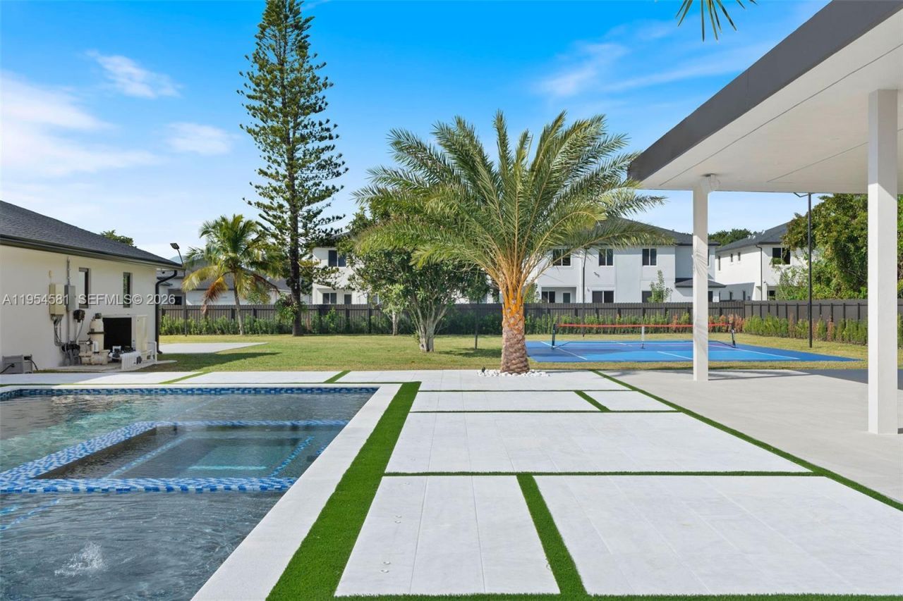 12425 SW 226th St , Miami, FL 33170 Photo