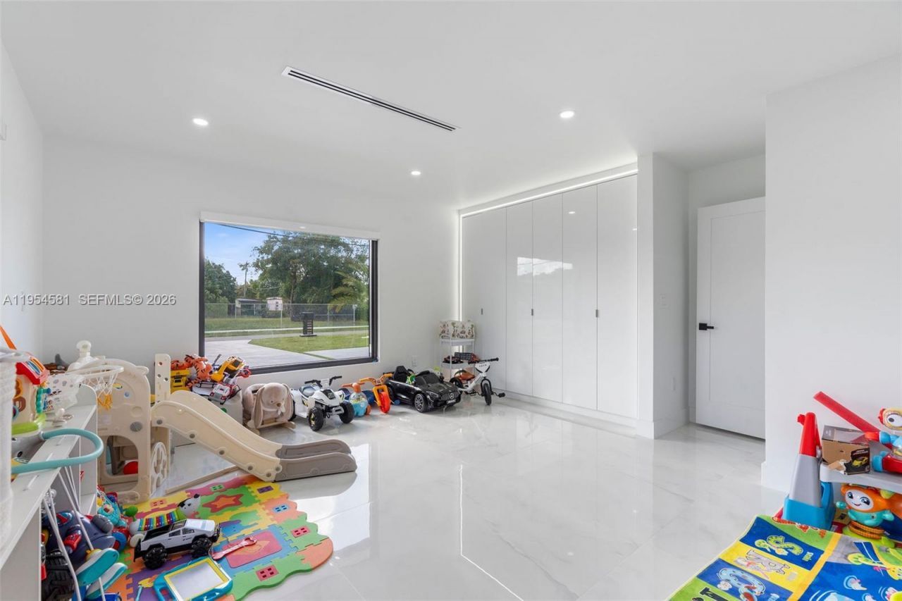 12425 SW 226th St , Miami, FL 33170 Photo