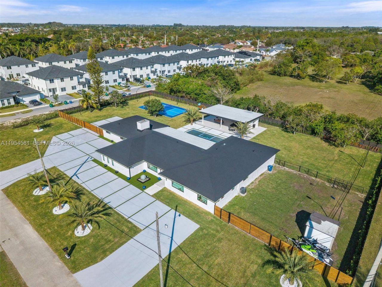 12425 SW 226th St , Miami, FL 33170 Photo