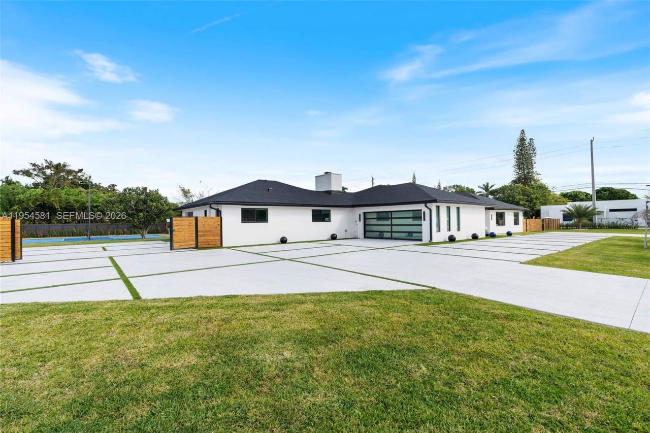 12425 SW 226th St , Miami, FL 33170 Photo