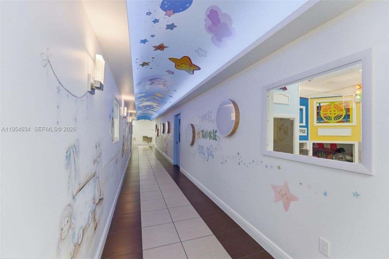 6545 NW 169th St, Hialeah, FL 33015 Photo