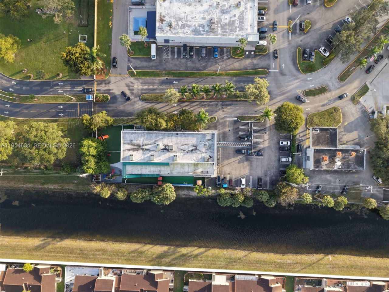 6545 NW 169th St, Hialeah, FL 33015 Photo