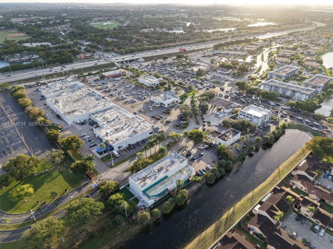 6545 NW 169th St, Hialeah, FL 33015 Photo