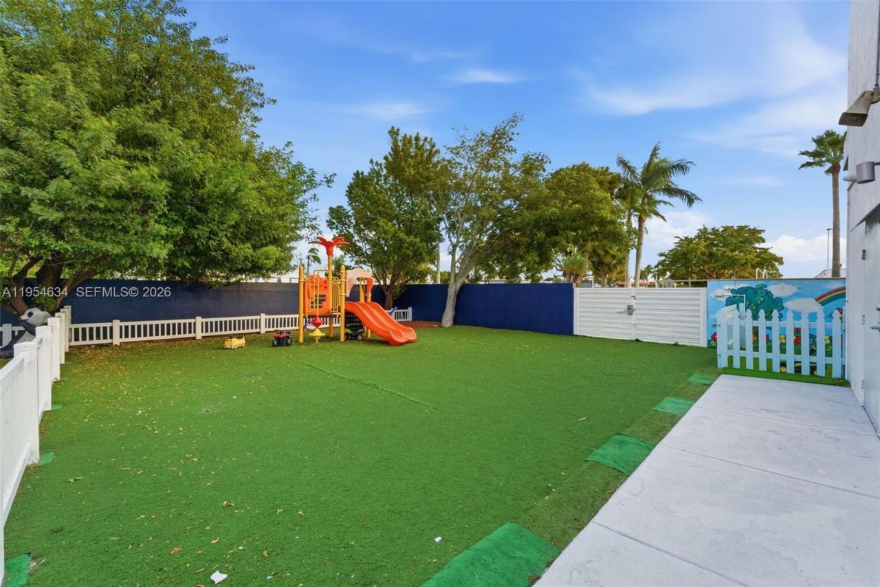 6545 NW 169th St, Hialeah, FL 33015 Photo