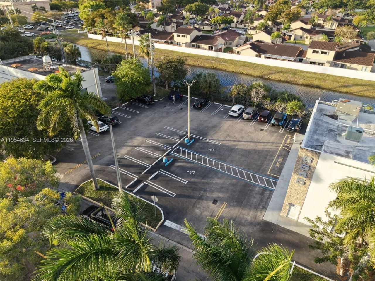 6545 NW 169th St, Hialeah, FL 33015 Photo