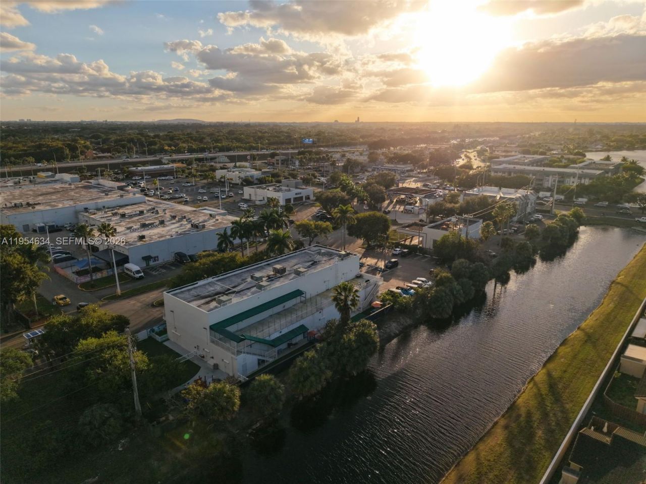 6545 NW 169th St, Hialeah, FL 33015 Photo