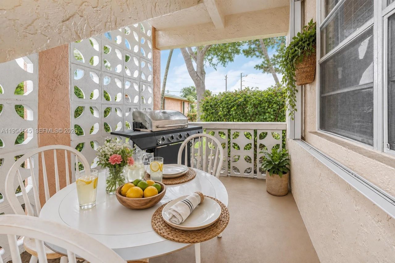 1521 NW 18th Ave, Unit 101, Delray Beach, FL 33445 Photo