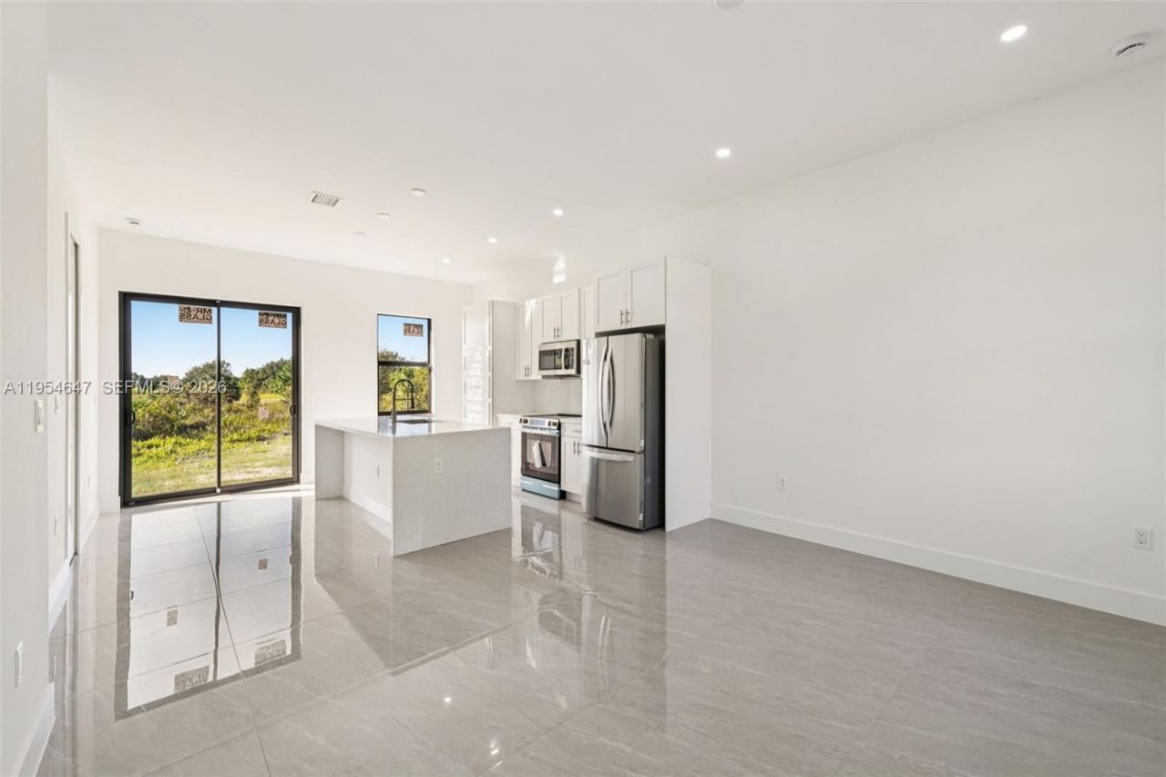 4402 E 19th St, Lehigh Acres, FL 33972 Photo