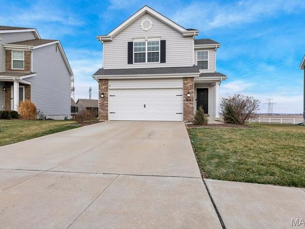 346 Charlestowne Place Drive, St Charles, MO 63301