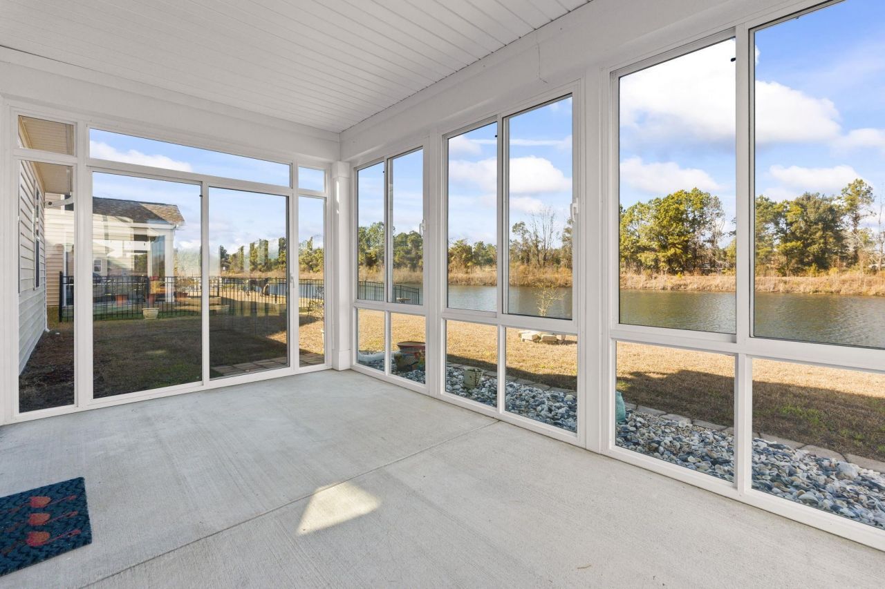 560 Pier Ct. Photo 10