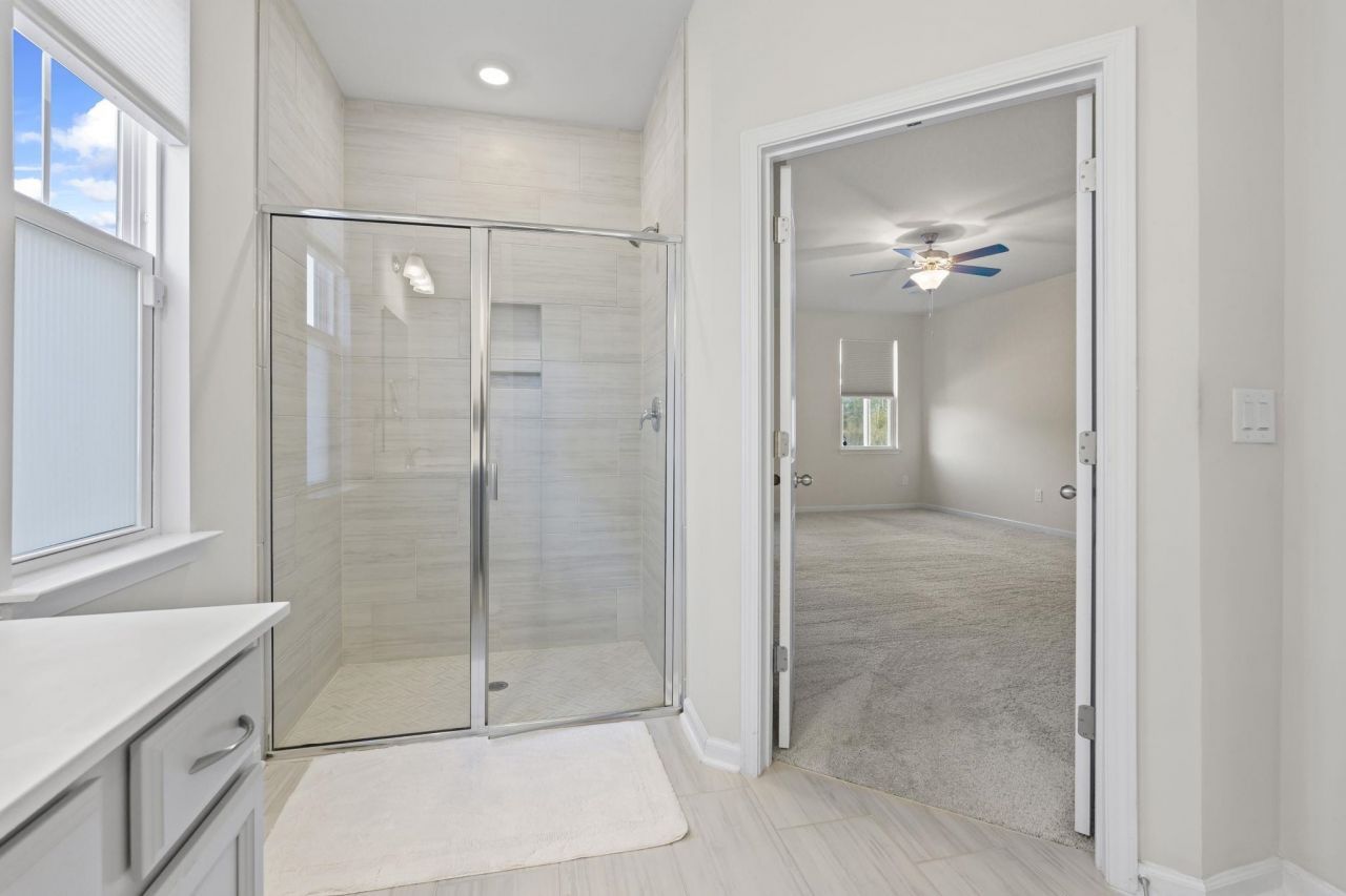 560 Pier Ct. Photo 16