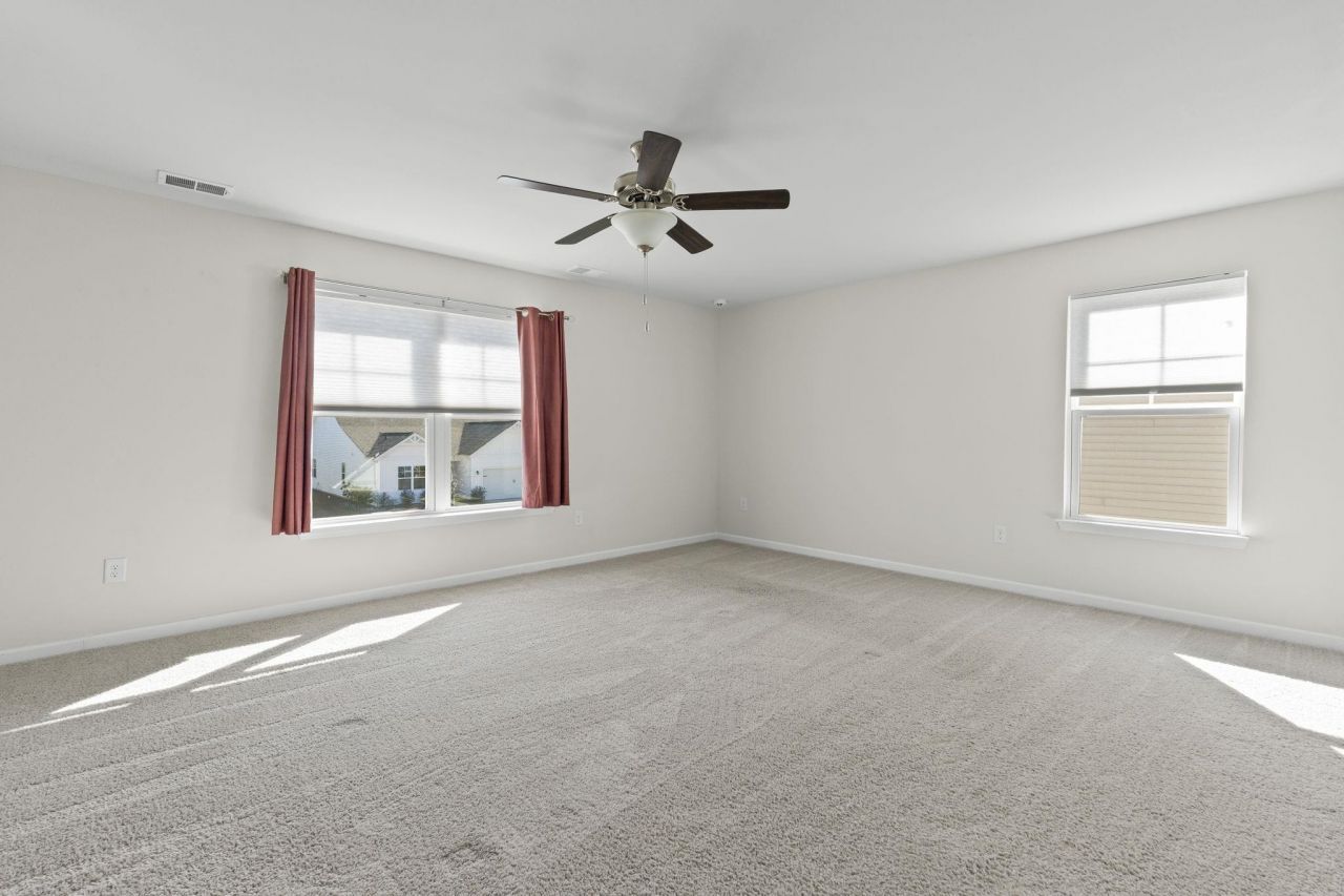 560 Pier Ct. Photo 17