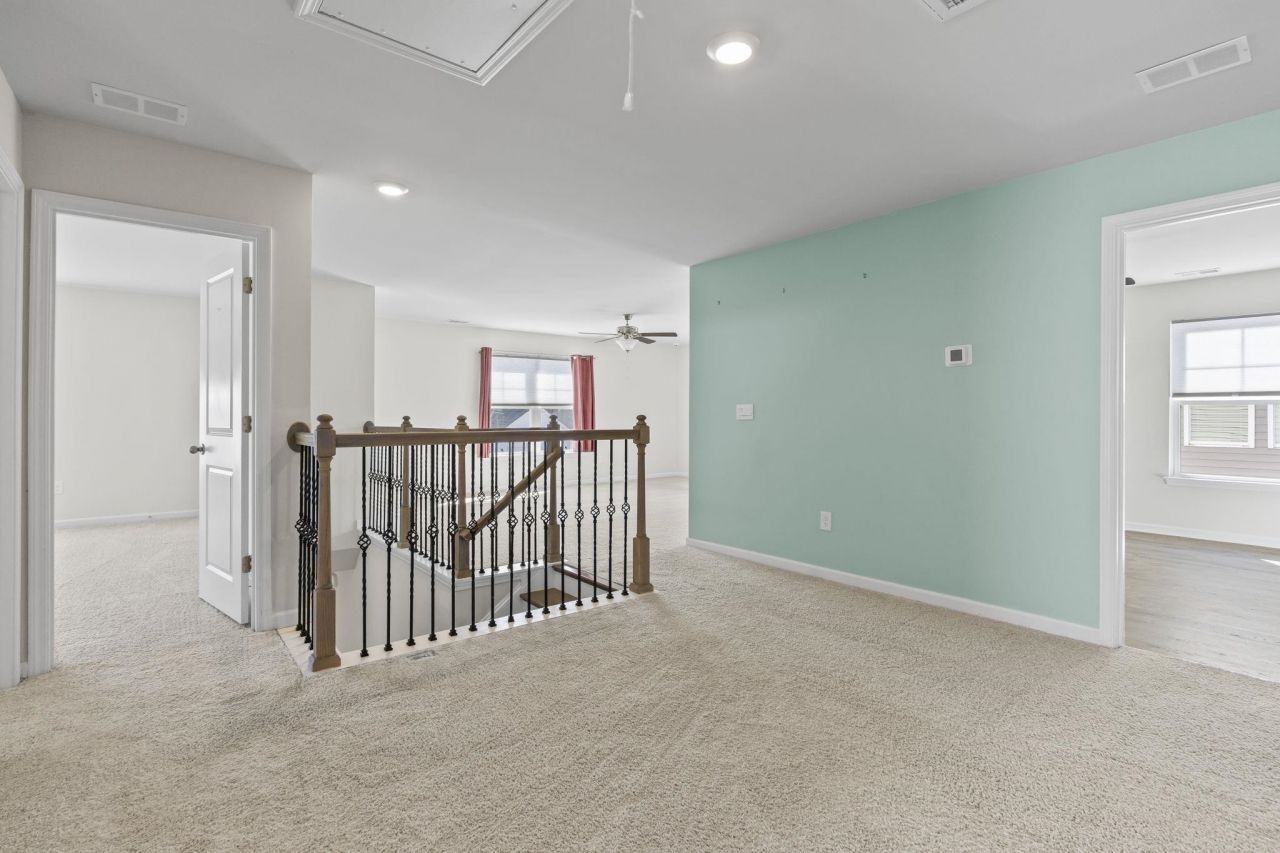 560 Pier Ct. Photo 23