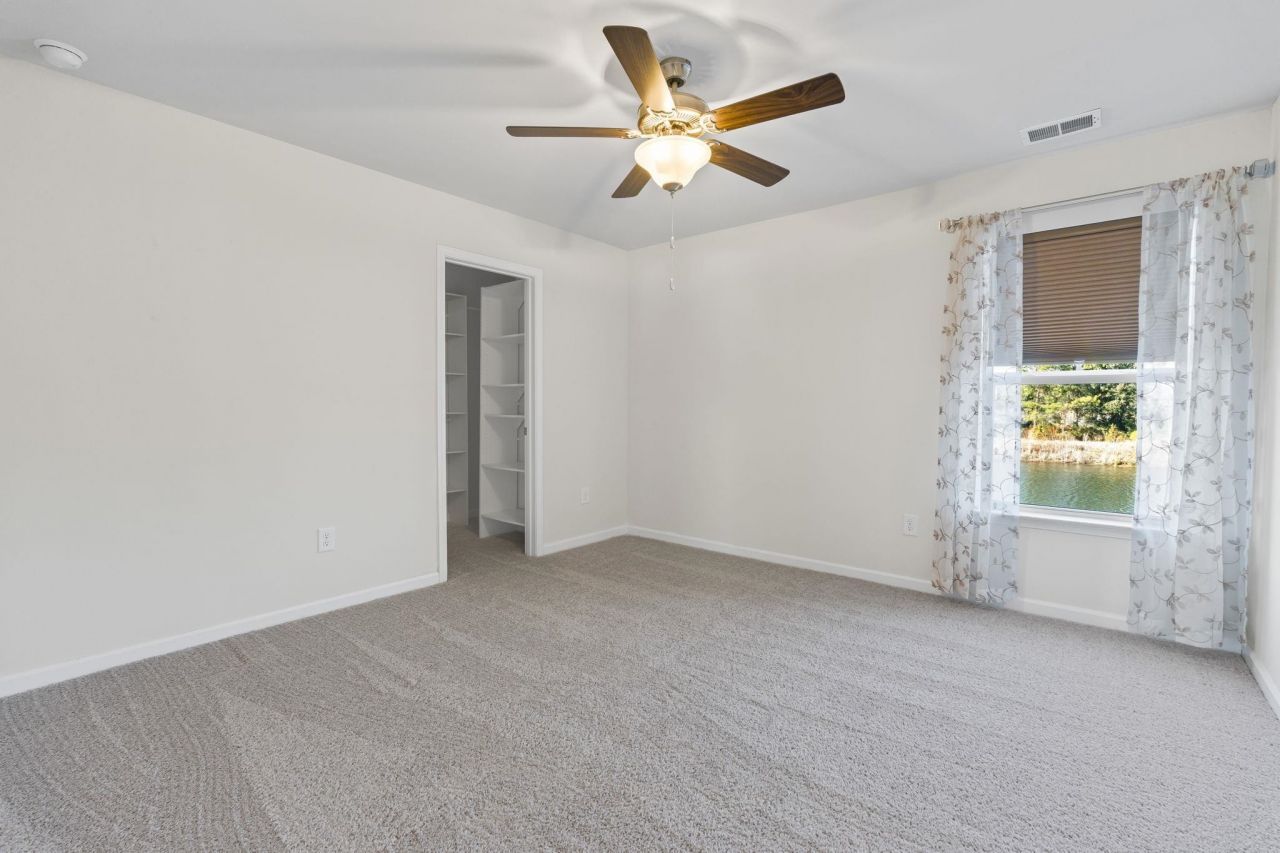 560 Pier Ct. Photo 27