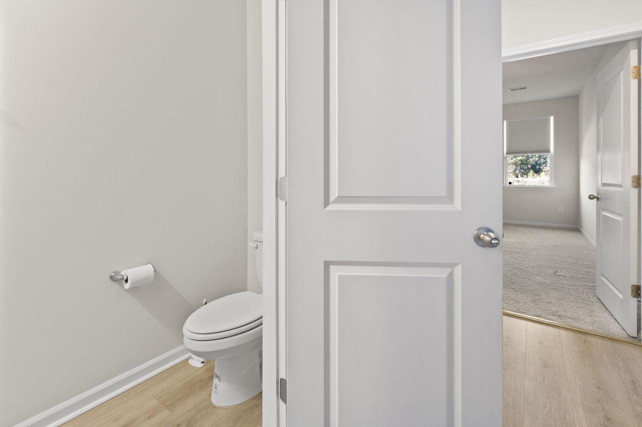 560 Pier Ct. Photo 28