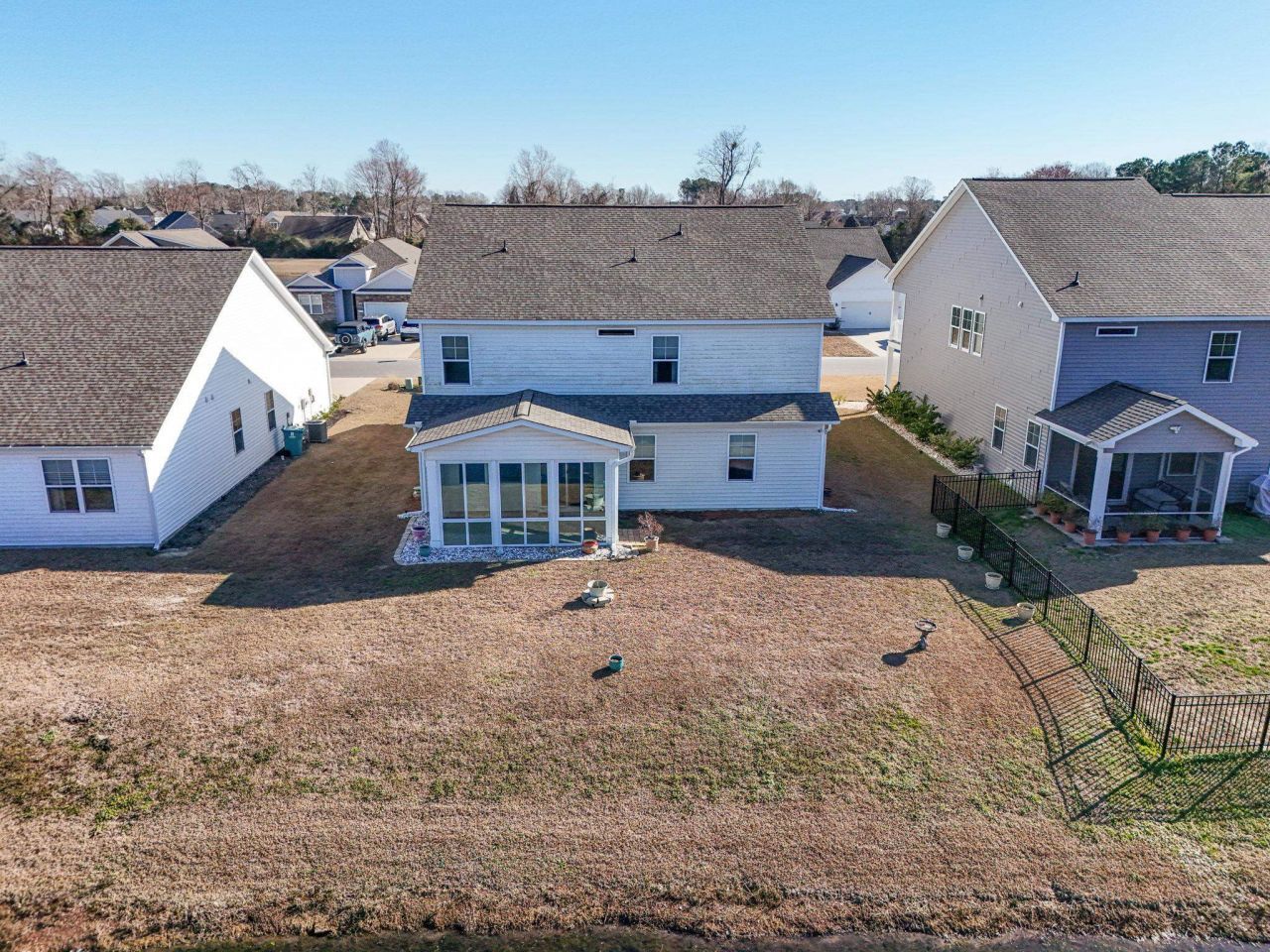 560 Pier Ct. Photo 29