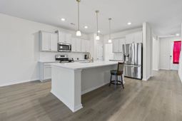 560 Pier Ct. photo 4