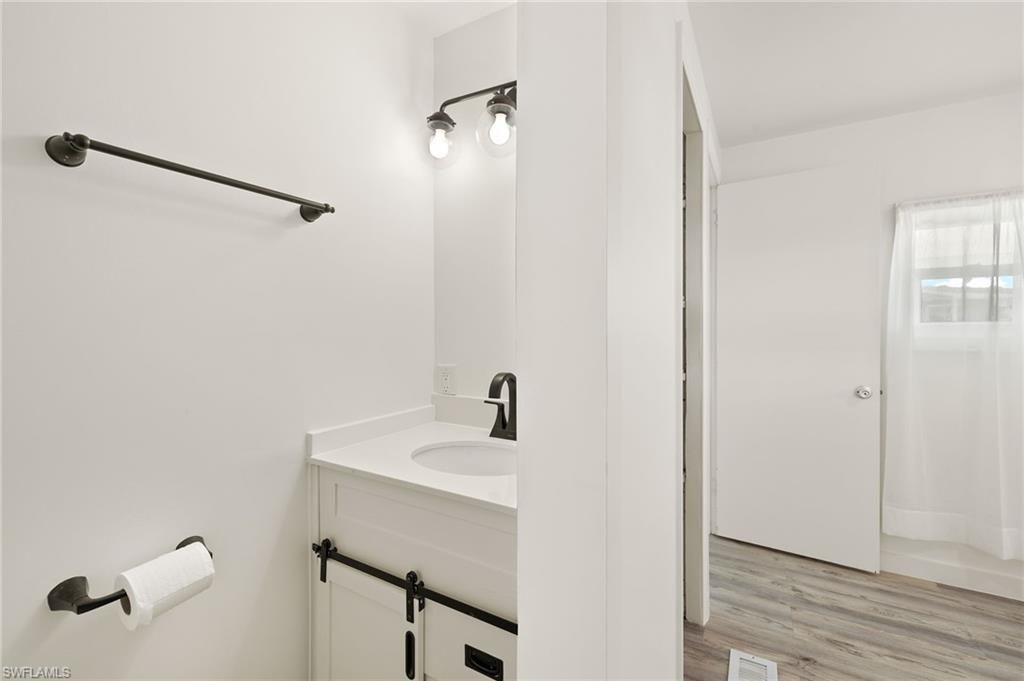 341 Mattie Ave, Fort Myers, FL 33908 Photo