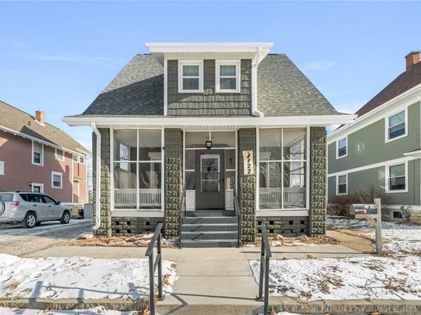 122 20th Street NE, Cedar Rapids, IA 52402