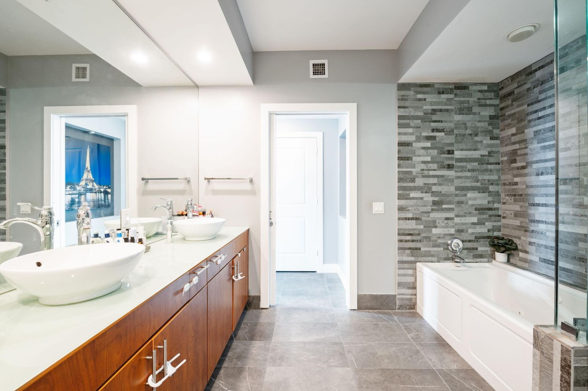 315 NE 3rd Avenue, Unit 1907, Fort Lauderdale, FL 33301 Photo