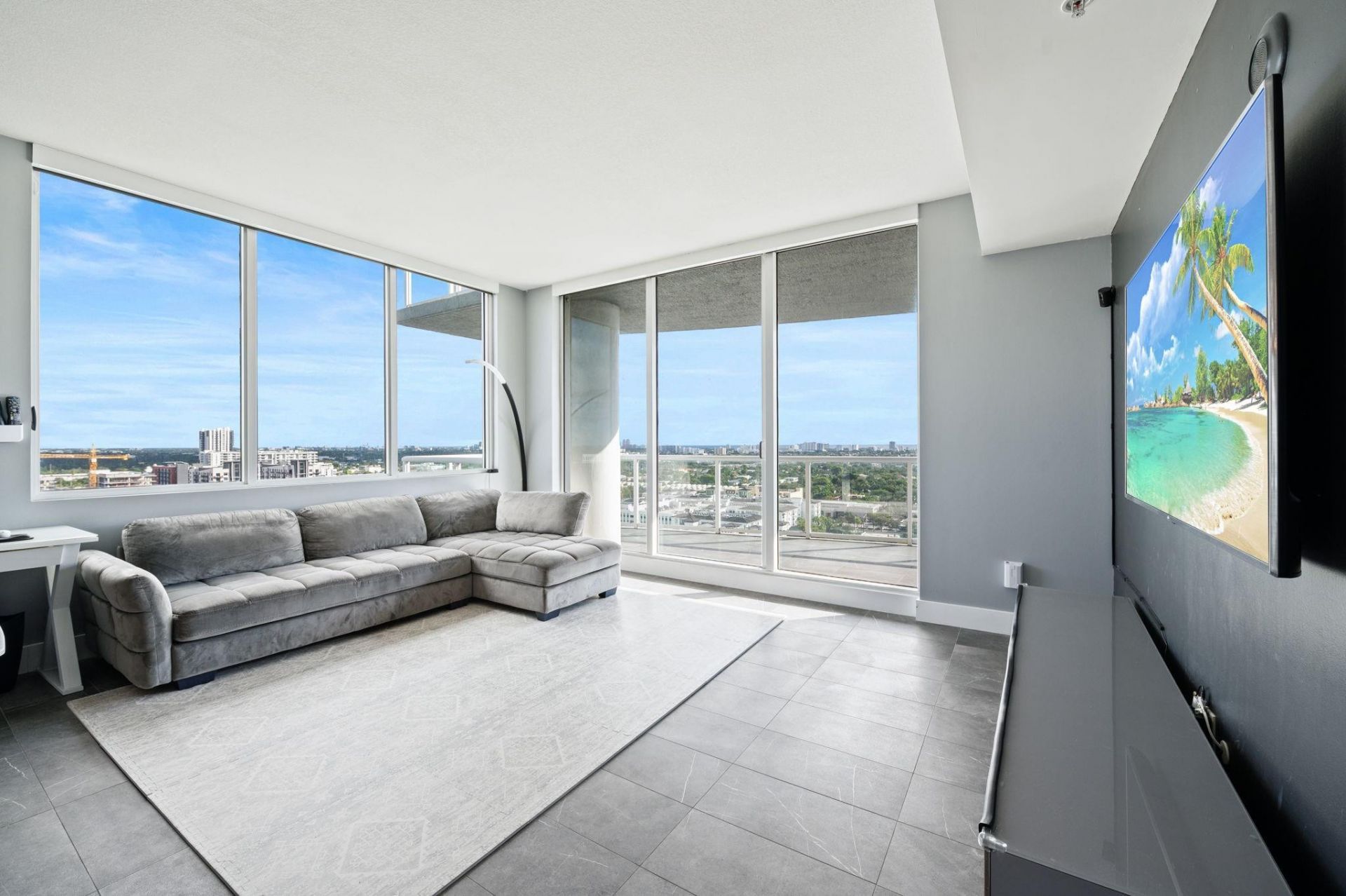 315 NE 3rd Avenue, Unit 1907, Fort Lauderdale, FL 33301 Photo