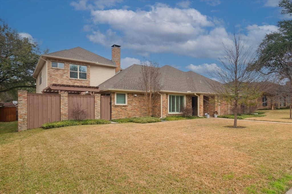 9545 Milltrail Drive, Dallas, TX 75238 Main Photo