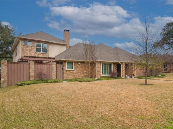 9545 Milltrail Drive, Dallas, TX 75238