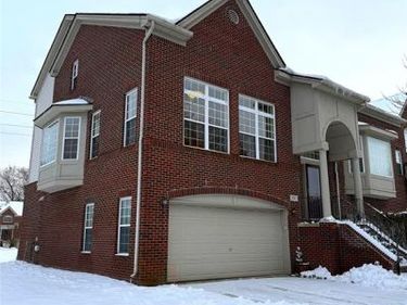 71 Grandview Circle, White Lake Twp, MI 48386